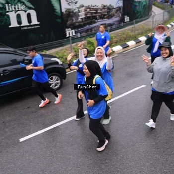 Runner Photo 7949402