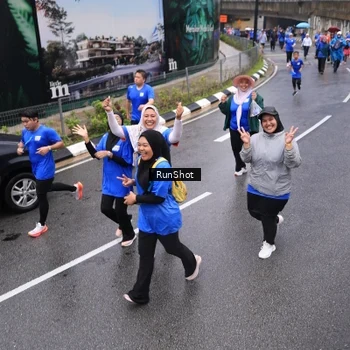 Runner Photo 7949403