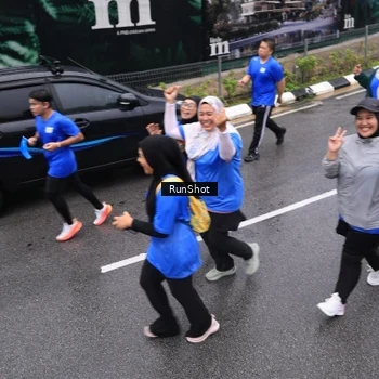 Runner Photo 7949409