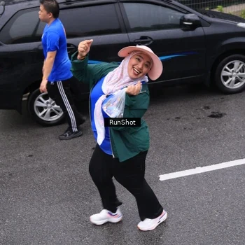 Runner Photo 7949439