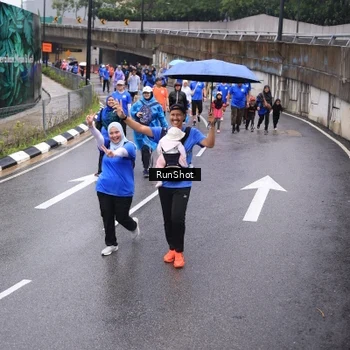 Runner Photo 7949491