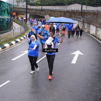 Runner Photo 7949493