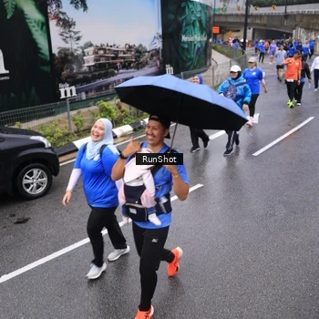 Runner Photo 7949515