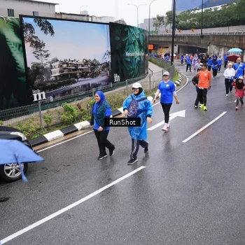 Runner Photo 7949523