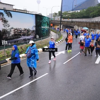 Runner Photo 7949527