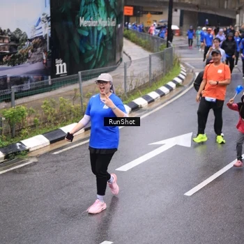 Runner Photo 7949529