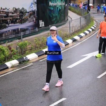 Runner Photo 7949533