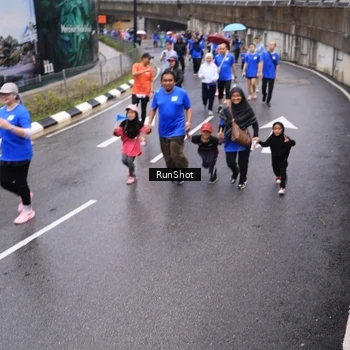 Runner Photo 7949544