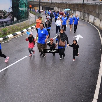 Runner Photo 7949548