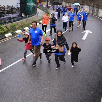 Runner Photo 7949557