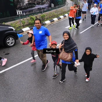 Runner Photo 7949571