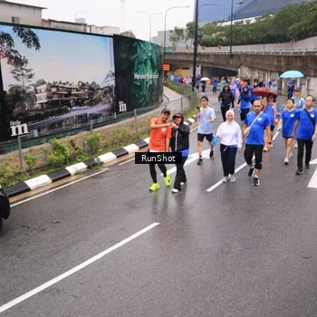 Runner Photo 7949575