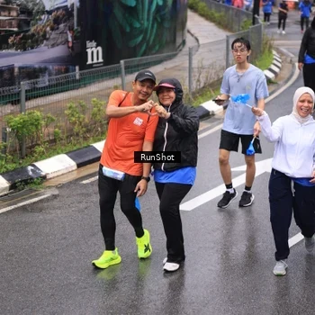 Runner Photo 7949582
