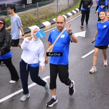 Runner Photo 7949596