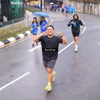 Runner Photo 7949615