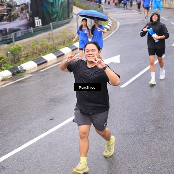 Runner Photo 7949675