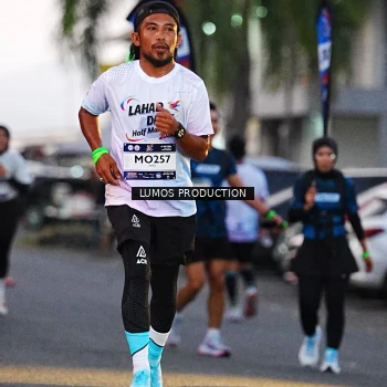 Runner Photo 7949692