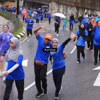 Runner Photo 7949709