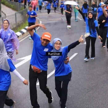 Runner Photo 7949717