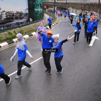 Runner Photo 7949730