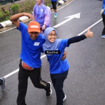 Runner Photo 7949734