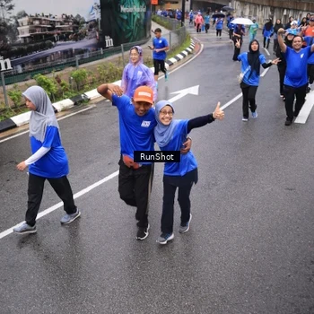 Runner Photo 7949759