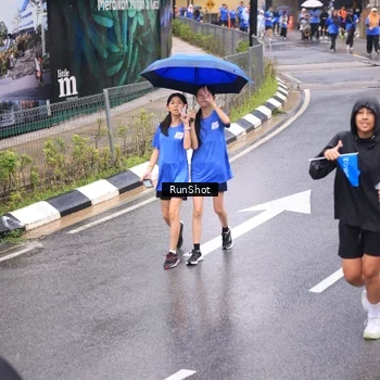 Runner Photo 7949763