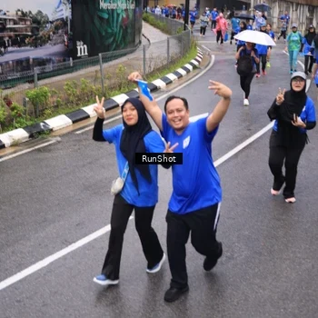 Runner Photo 7949770