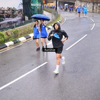 Runner Photo 7949800