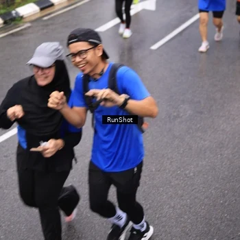 Runner Photo 7949812