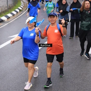 Runner Photo 7949824