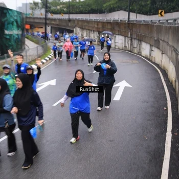 Runner Photo 7949884