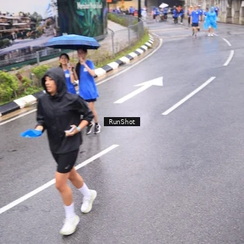 Runner Photo 7949898