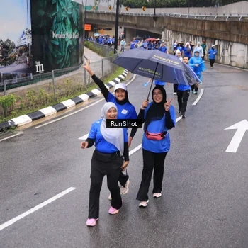 Runner Photo 7950017