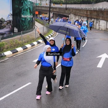 Runner Photo 7950018