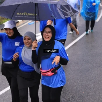 Runner Photo 7950039