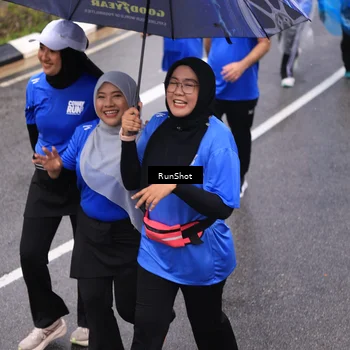 Runner Photo 7950040