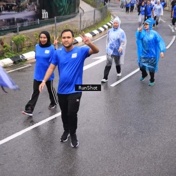 Runner Photo 7950053