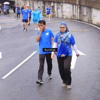 Runner Photo 7950055