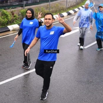 Runner Photo 7950057