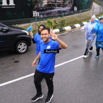Runner Photo 7950070