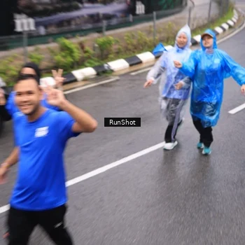 Runner Photo 7950075