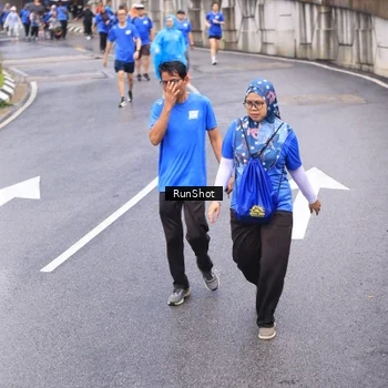 Runner Photo 7950089