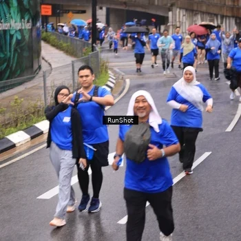 Runner Photo 7950128