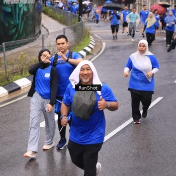 Runner Photo 7950130