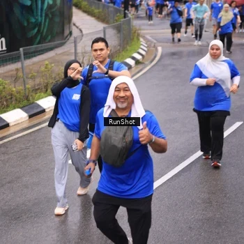 Runner Photo 7950134