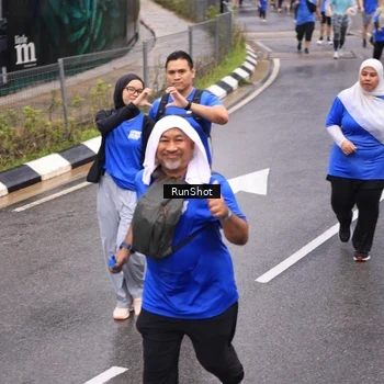 Runner Photo 7950136