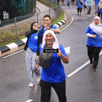 Runner Photo 7950137