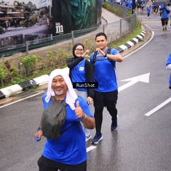 Runner Photo 7950143