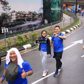 Runner Photo 7950151